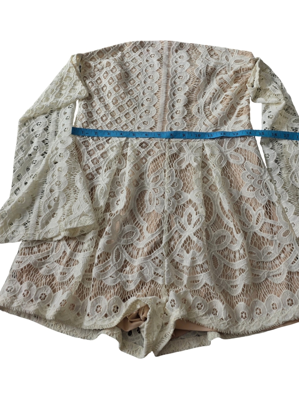 privy White Lace High-Waist Off-Shoulder Shorts Romper - Picture 8 of 9
